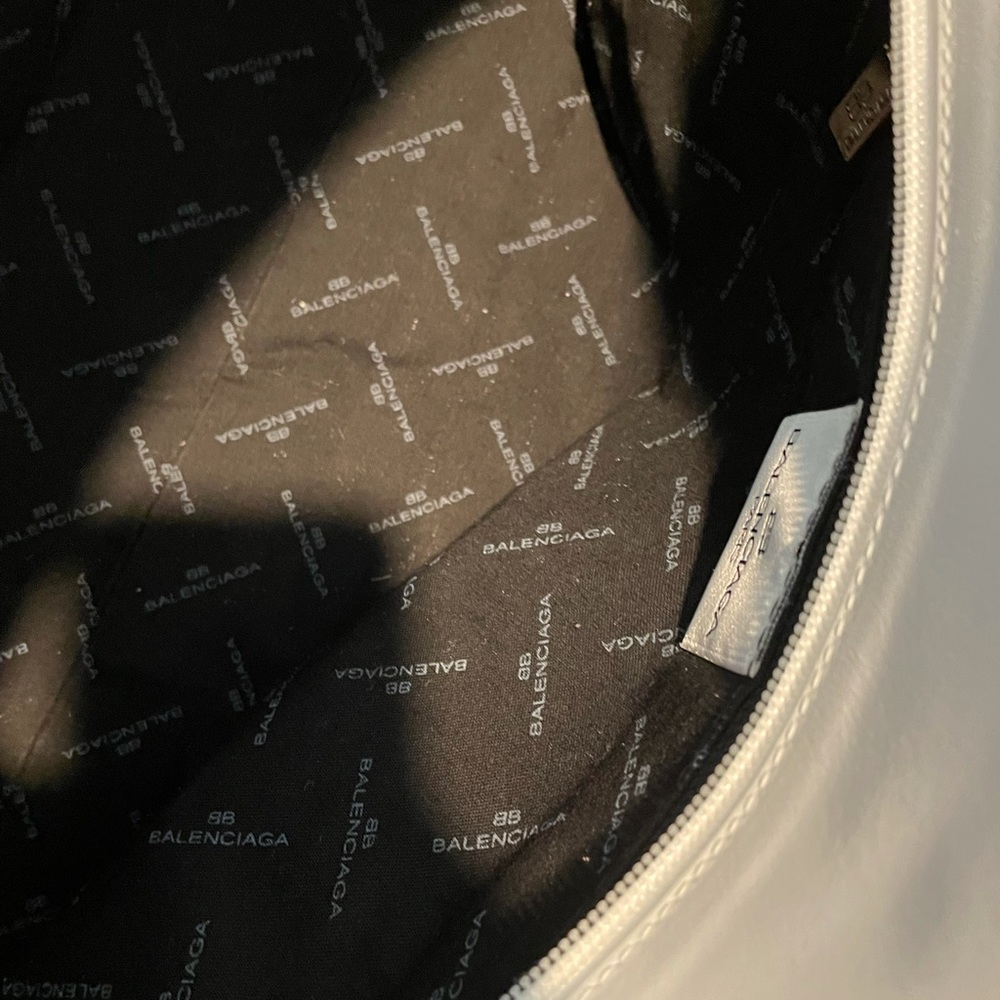 Balenciaga monogram tote - Picture 4 of 9